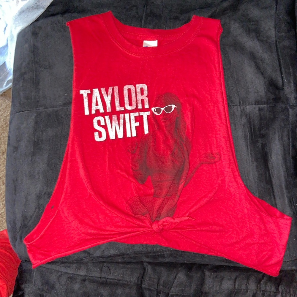 Taylor Swift tank top